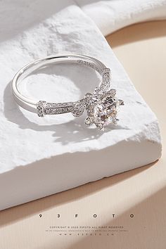 珠宝与家用电器的光影交织 打造现代家居的精致美学