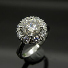 广源珠宝公司 匠心工艺，璀璨珠宝首饰的完美演绎